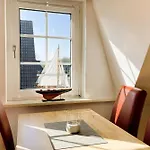 Uthlande- Starklef Apartment *